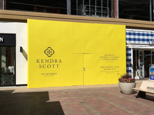 kendra-scott-broadway-plaza-outside-dev