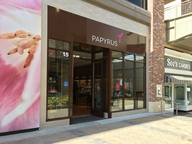 papyrus-broadway-plaza-outside