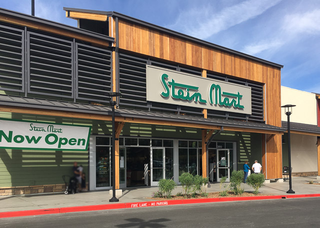 stein-mart-orchards-outside