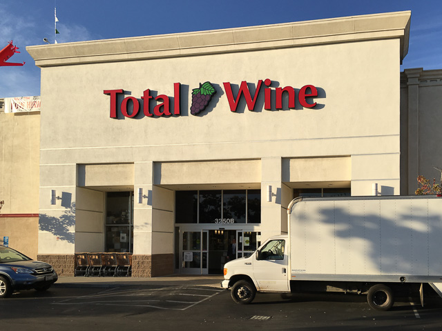 total-wine-pleasant-hill-outside