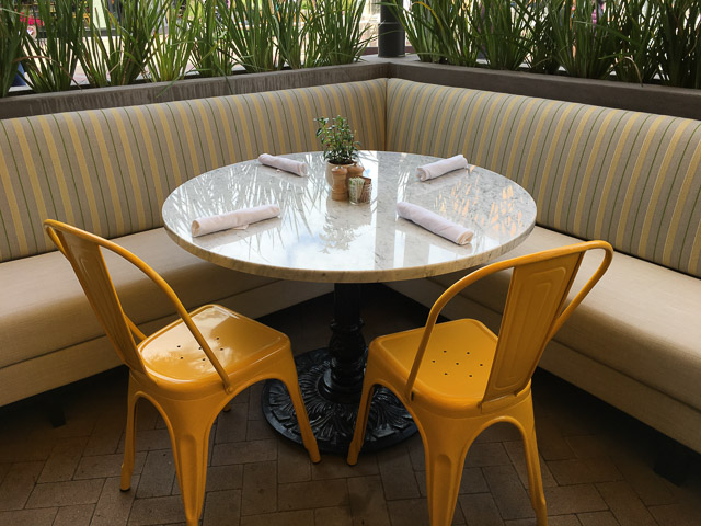 true-food-kitchen-broadway-plaza-outdoor-table