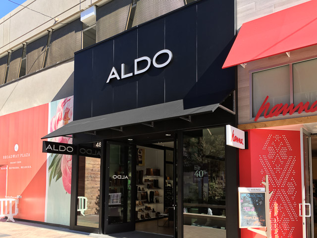 aldo-broadway-plaza-outside