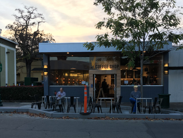 coffee-shop-walnut-creek-patio