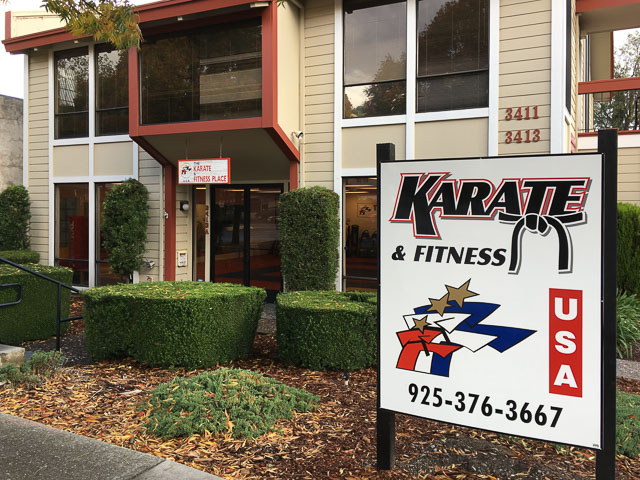 karate-fitness-lafayette-outside