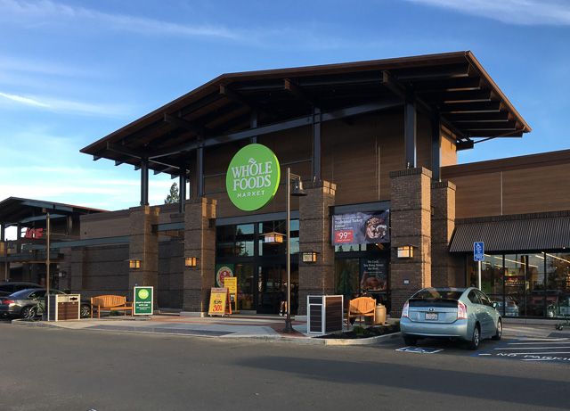 whole-foods-encina-grande-outside