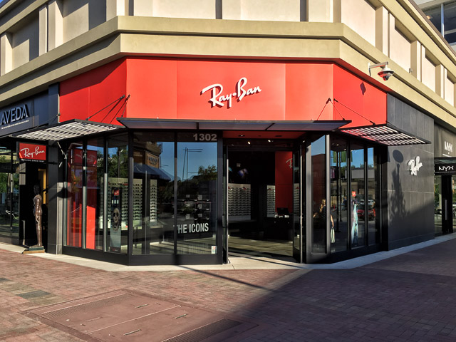 Ray-Ban Takes Over Apex Store in Broadway Plaza – Beyond the Creek