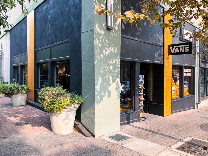 Vans Opens in Downtown Walnut Creek 