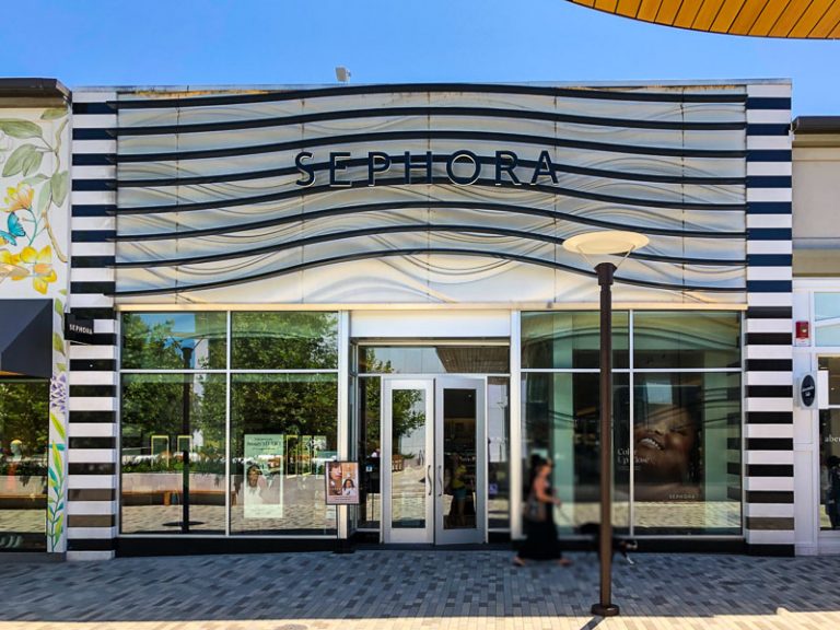 Sephora Returns to Former Spot in Broadway Plaza Beyond the Creek