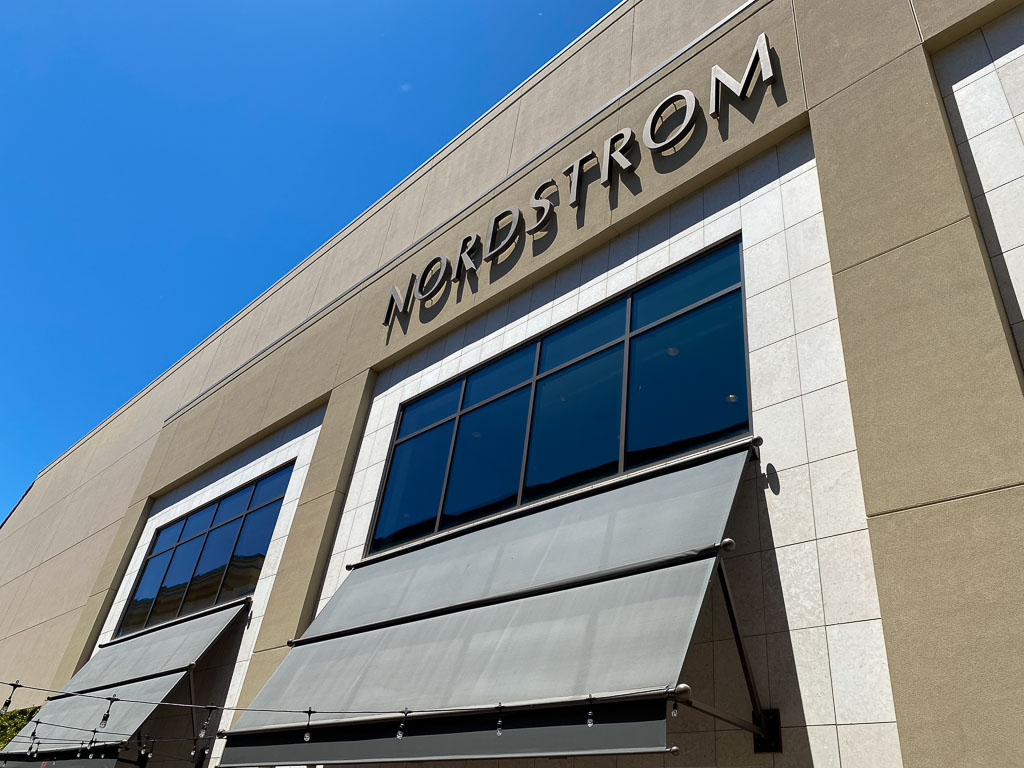 Nordstrom Ransacked by 80 Person Mob in Downtown Walnut Creek