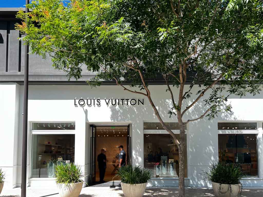 Louis Vuitton Opens at Broadway Plaza in Walnut Creek – Beyond the Creek